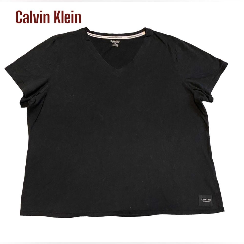 Calvin Klein 3XL V- neck top